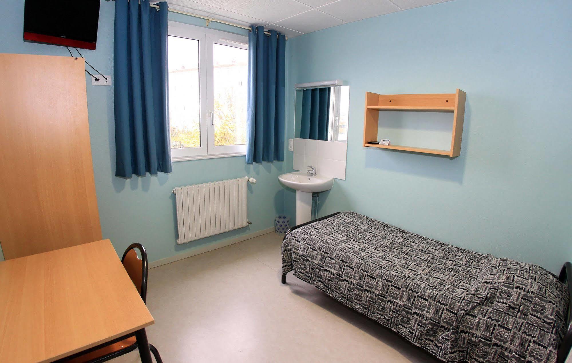 Ethic Etapes Cis De Besancon Aparthotel Exterior photo