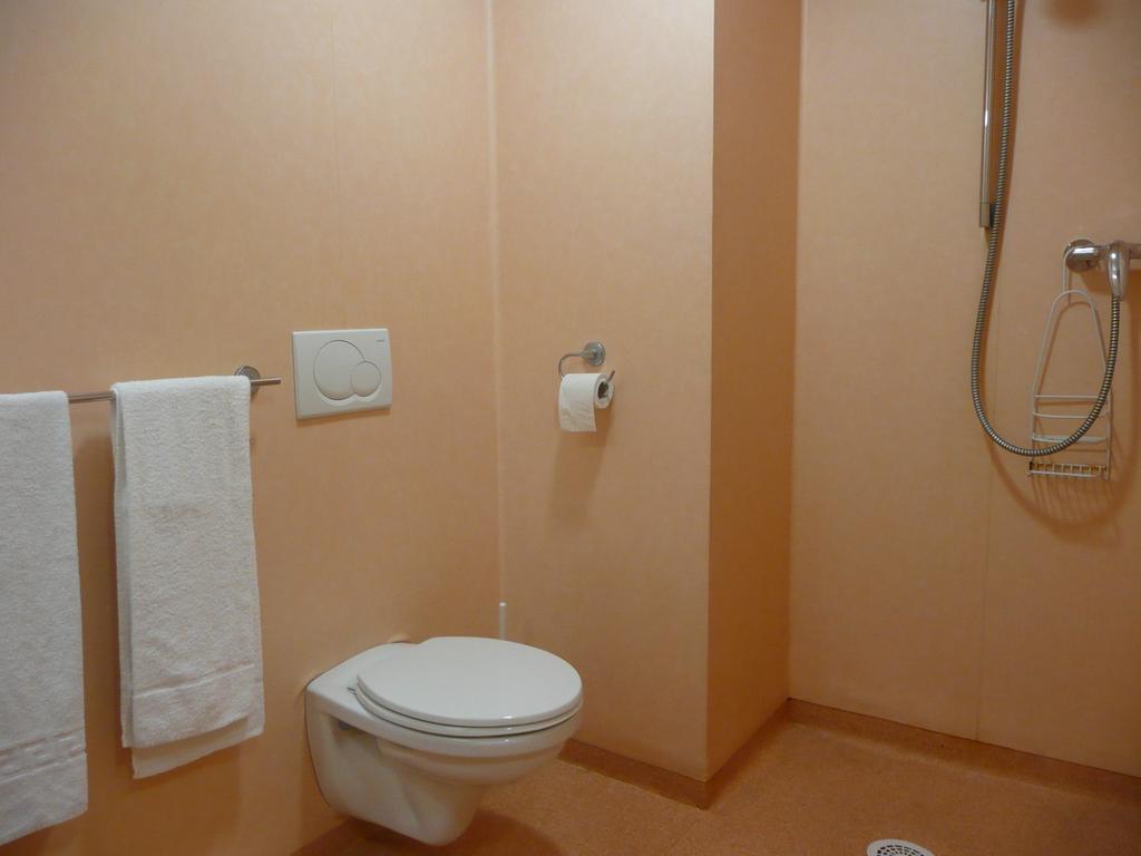 Ethic Etapes Cis De Besancon Aparthotel Room photo